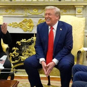 trump beyaz saray zirvesinde putini aradi ZbInjHfK