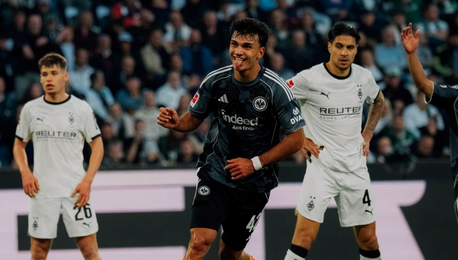 10 gollu macta can uzun sov yapti monchengladbach frankfurt macinin skoru saskina cevirdi j3Sr8qEK