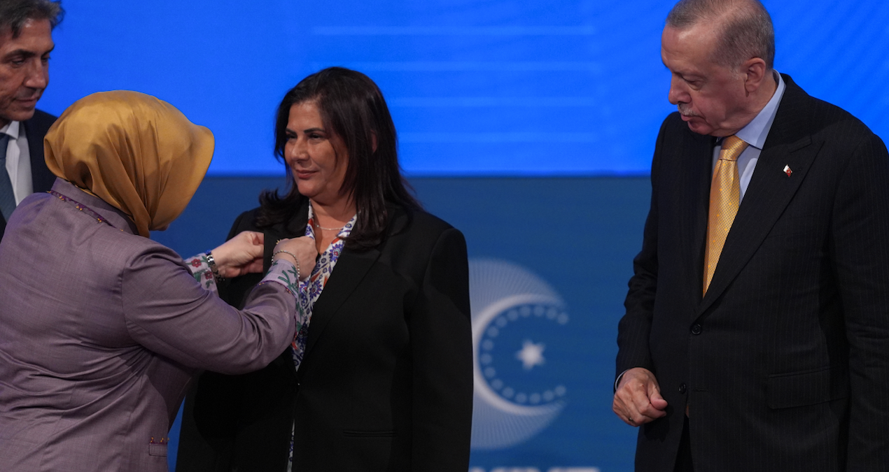 akpye gecmesi beklenen 2 chpli belediye bellioldu NOSIOzI5