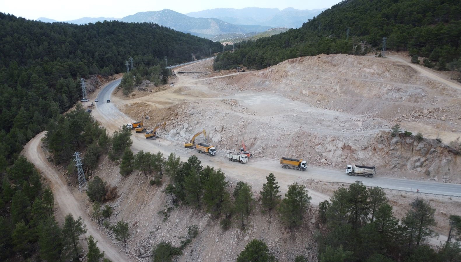 dikkat antalya konya yolu kapatildi RBmG8vGE