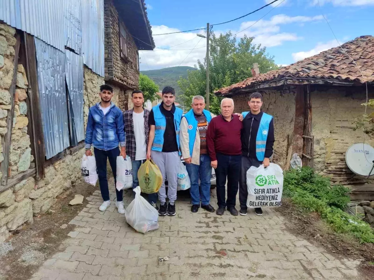 kopenez koyundeki yangin magdurlarina yardim eli evLnqPkH.jpg