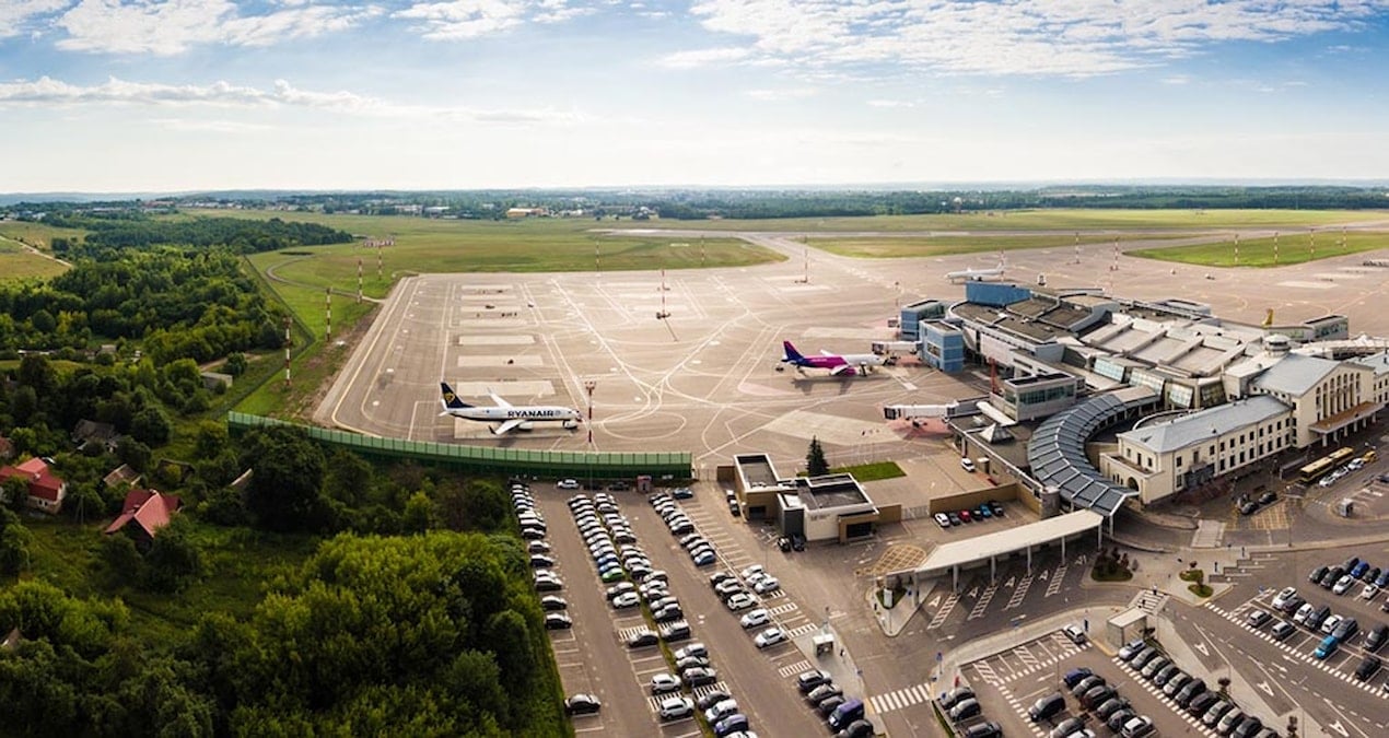 ucuslar iptal edilmisti dev havalimani hava trafigine yeniden acildi 6BRTywVH