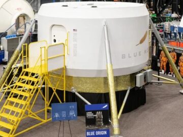 NASA, Blue Origin ile Astronot Eğitimlerine Ay İniş Aracı Prototipiyle Başlıyor