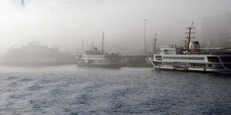 istanbulda-sis-nedeniyle-bazi-vapur-seferleri-iptal-edildi-4BzUf9aN