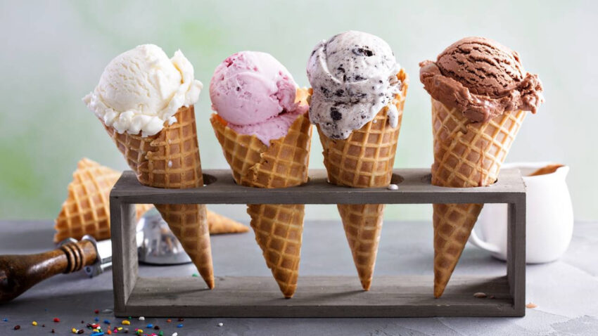 Variety,Of,Ice,Cream,Scoops,In,Cones,With,Chocolate,,Vanilla