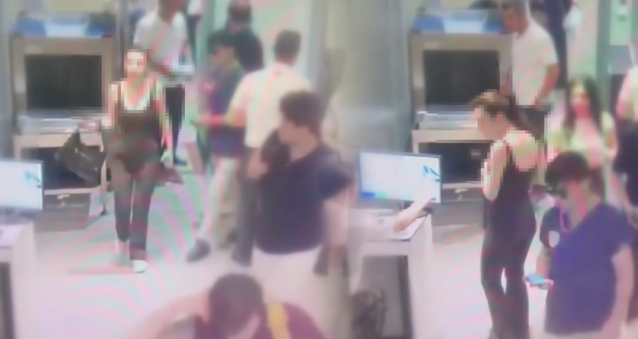 AVM’ye şarjörle girmeye çalışan üniversite öğrencisi yakayı ele verdi Img